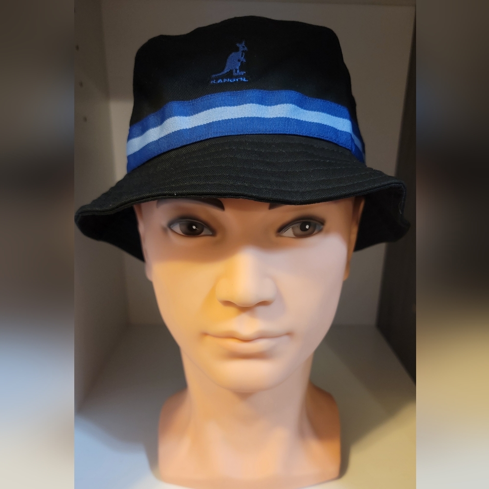 BNWT Kangol Bucket Hat Size Small